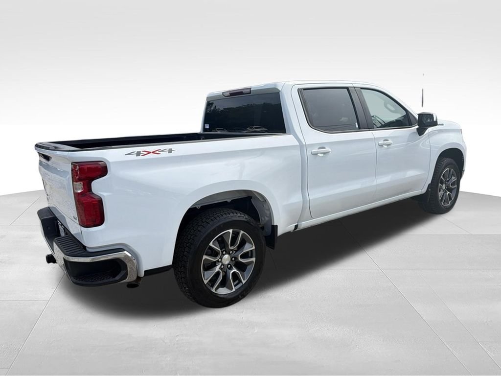 Used 2024 White Chevrolet LT image 7