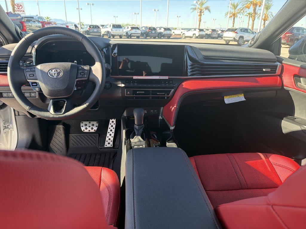 New 2026 Wind Chill Pearl with Midnight Black Metallic roof <sup>1</sup> Toyota  XSE image 14