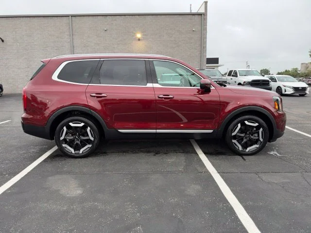 Certified Used 2024 Red Kia S image 4