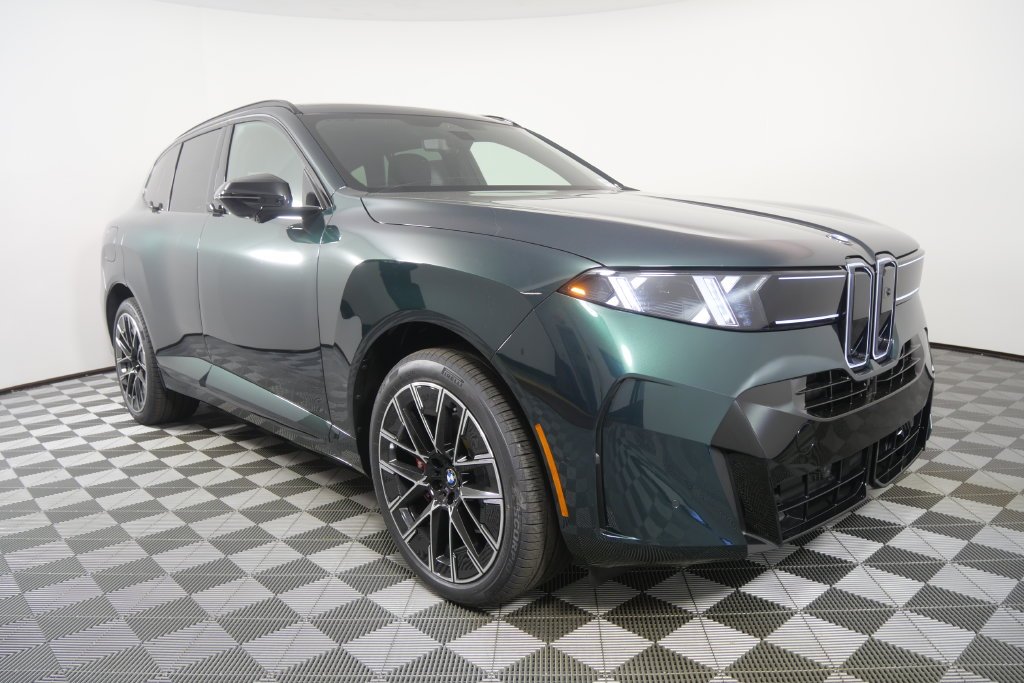 New 2027 Vancouver Green Metallic BMW  image 2