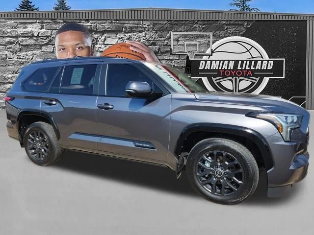 2024 Toyota Sequoia Platinum 4WD i-FORCE MAX Hybrid's photo