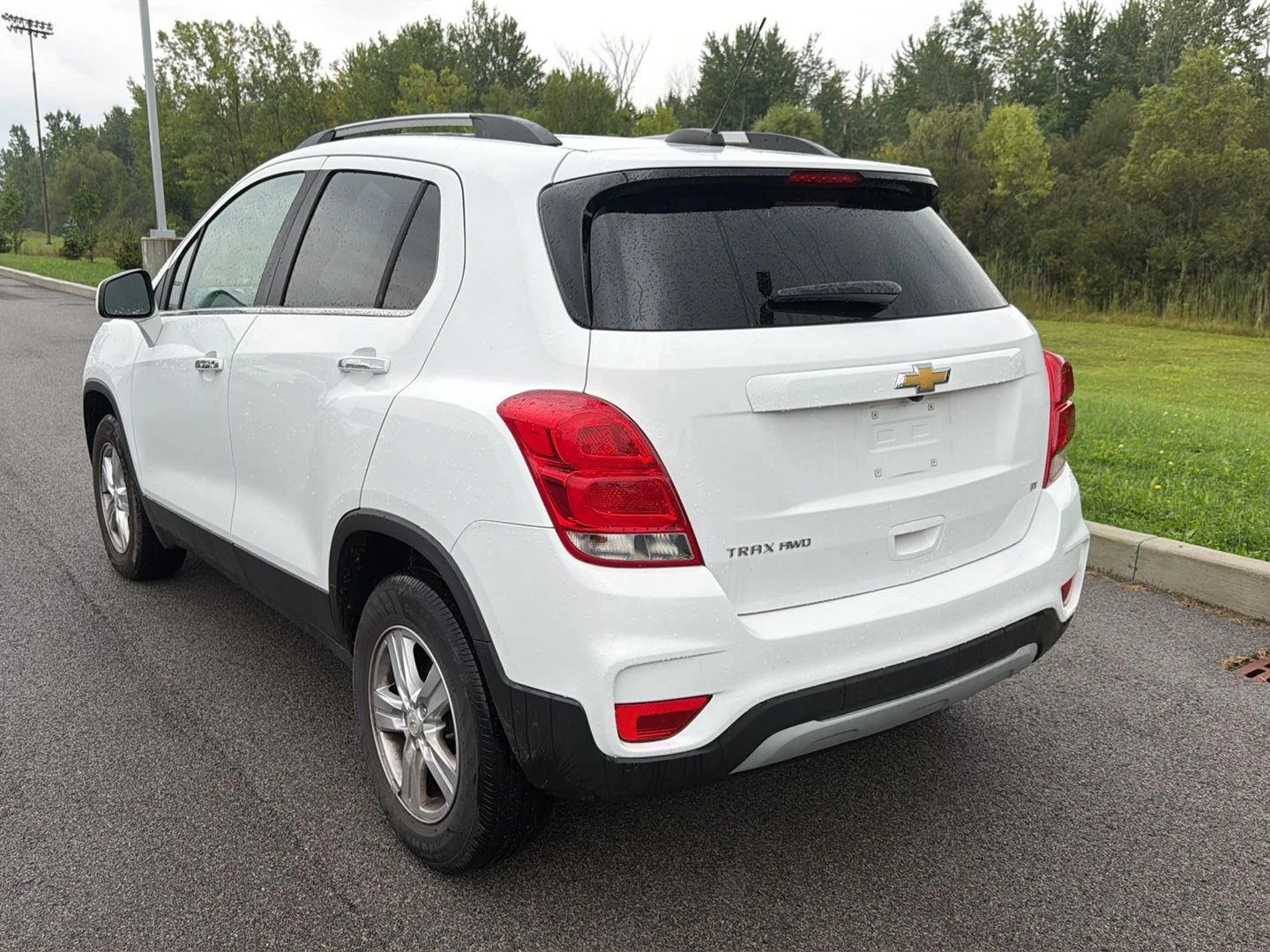 Used 2019 Summit White Chevrolet LT image 6