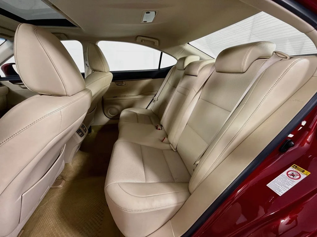 Used 2014 Matador Red Mica Lexus Base image 24