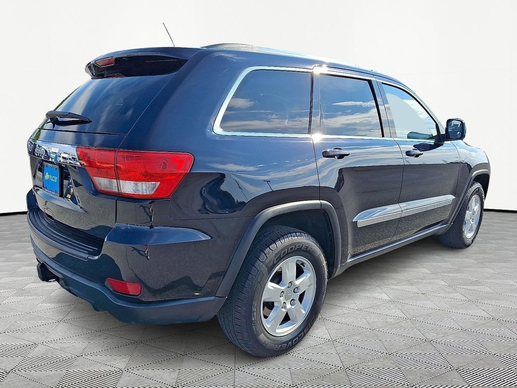 Used 2011 Black Jeep Laredo image 7