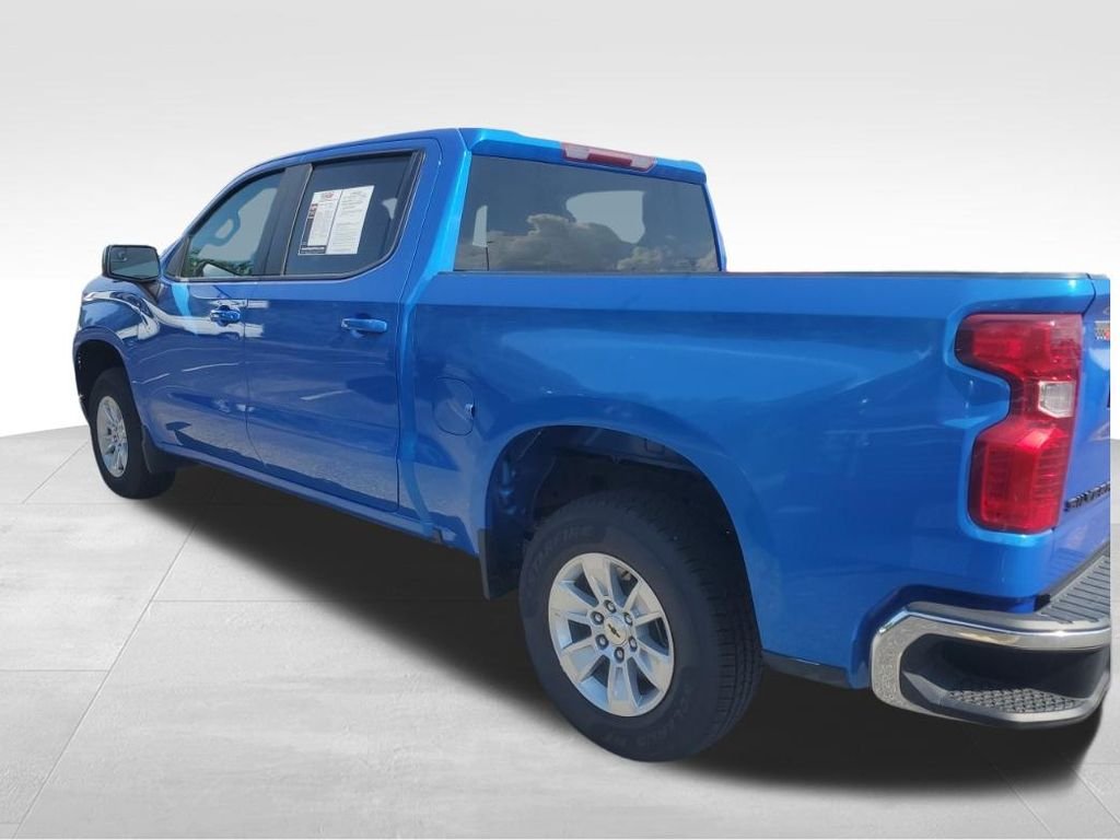 Used 2025 Blue Chevrolet LT image 3