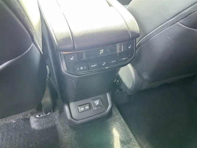 2024 Toyota Highlander Platinum - Photo 22