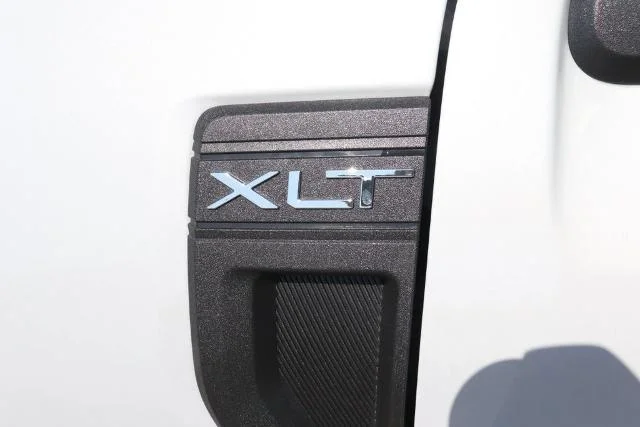 New 2026 Space White Metallic Ford XLT image 55
