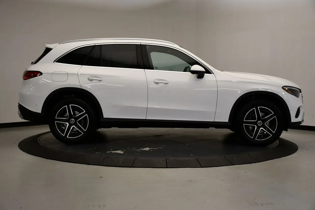 Certified Used 2026 Polar White Mercedes-Benz GLC 300 image 6