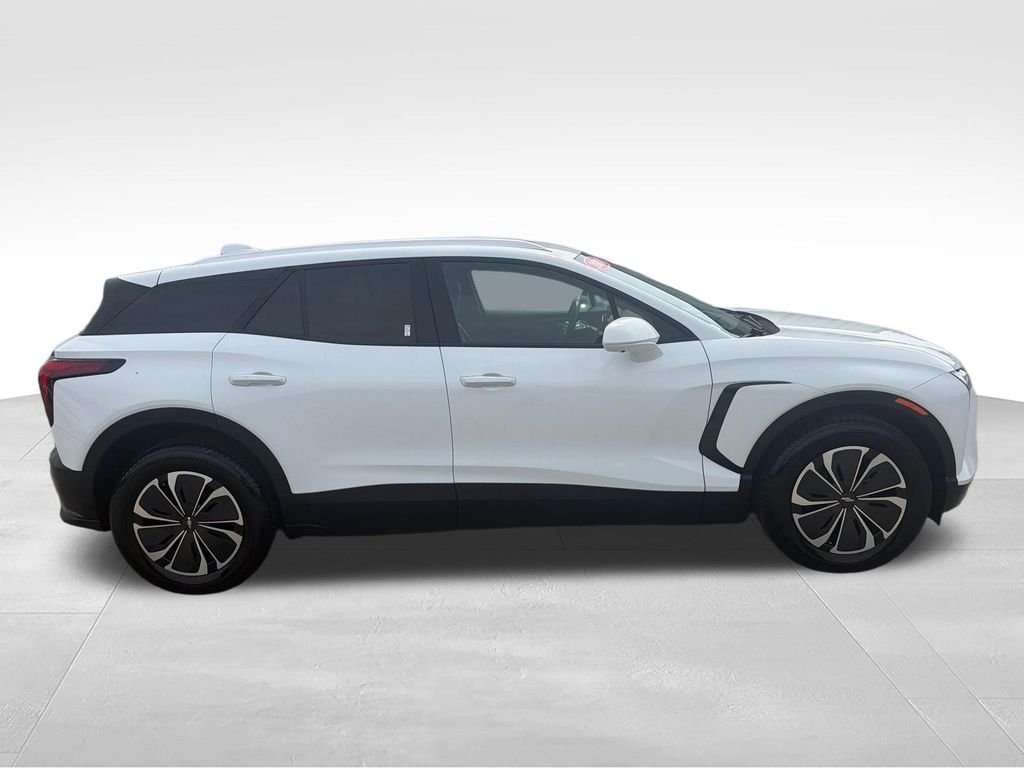 Used 2024 White Chevrolet LT image 6