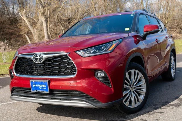 2023 Toyota Highlander Platinum