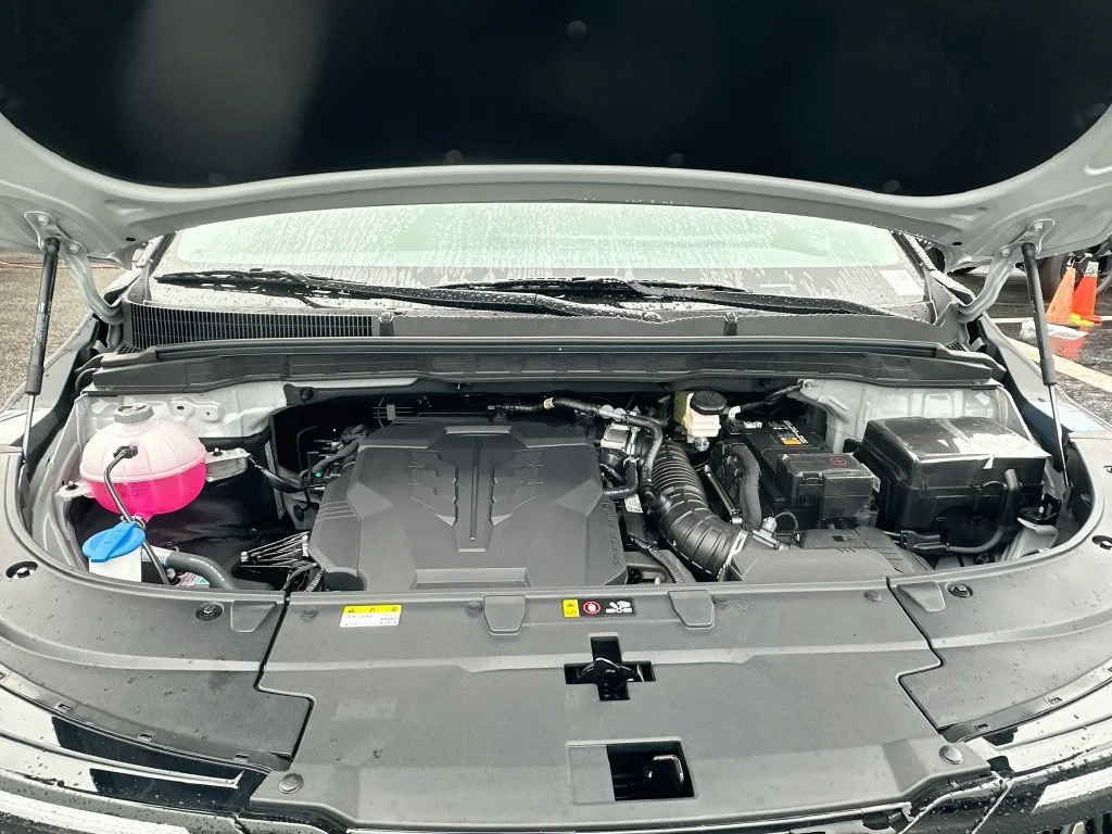 New 2027 Ceramic Silver Kia LXS image 31