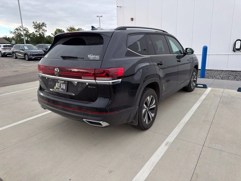 Used 2024  Volkswagen 2.0T SE image 5