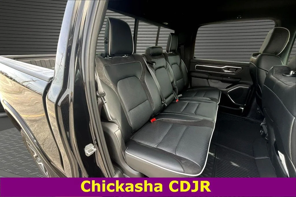New 2026 Diamond Black Crystal Pearl-Coat Exterior Paint RAM Laramie image 10