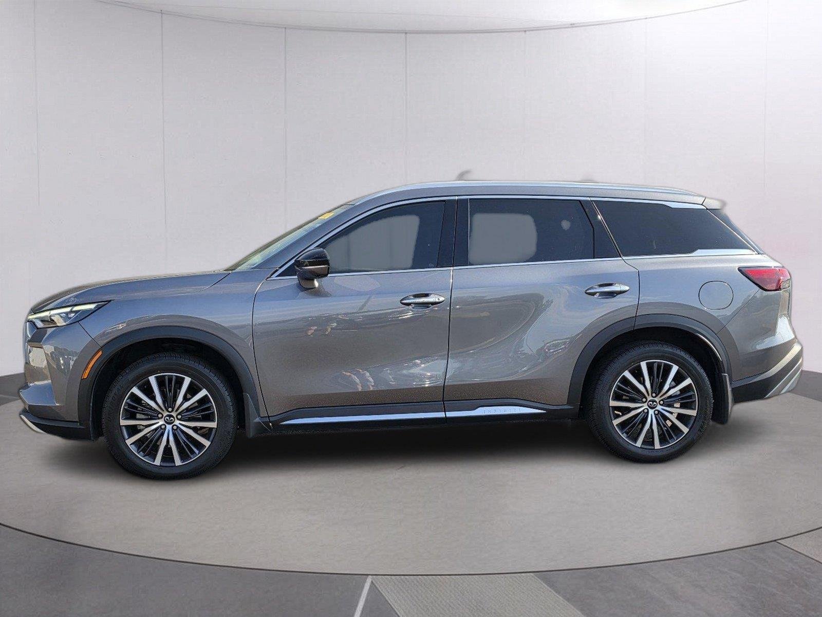Used 2023 Graphite Shadow INFINITI SENSORY image 2