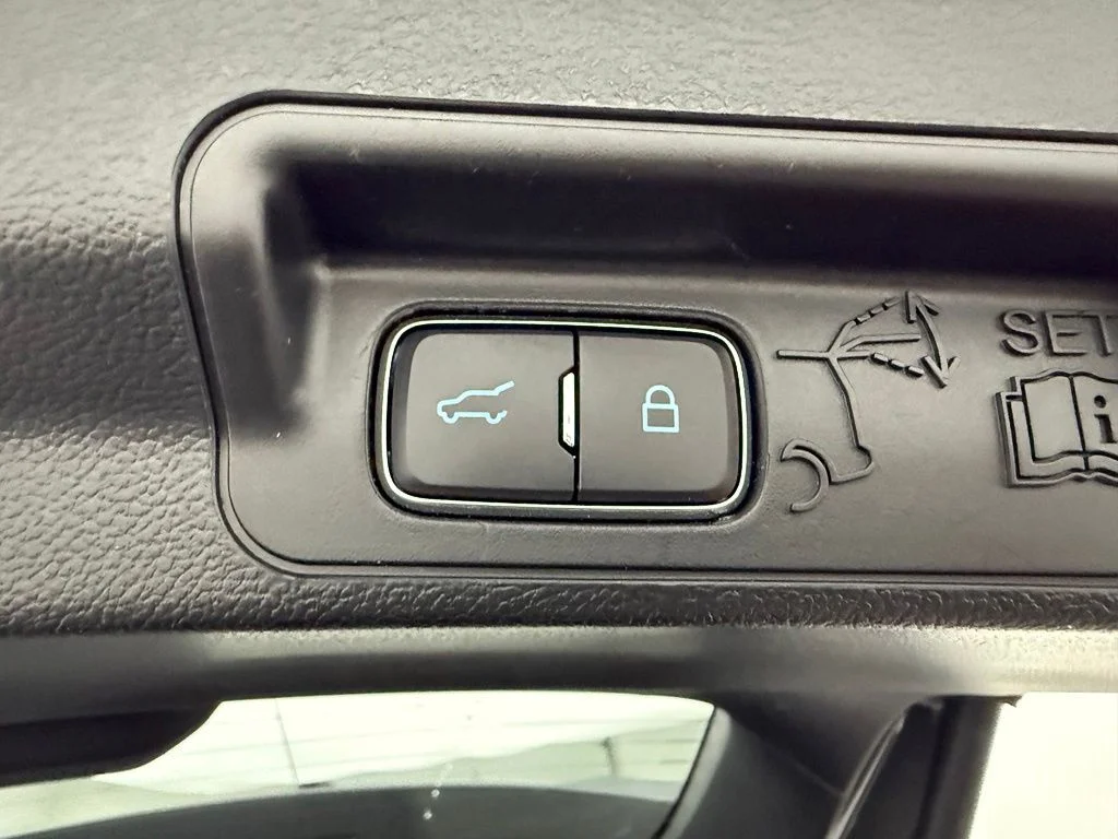Used 2023 Gray Ford XLT image 13