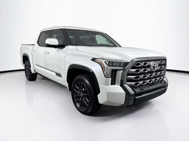 Certified Used 2025 WIND CHILL PEARL Toyota  image 10