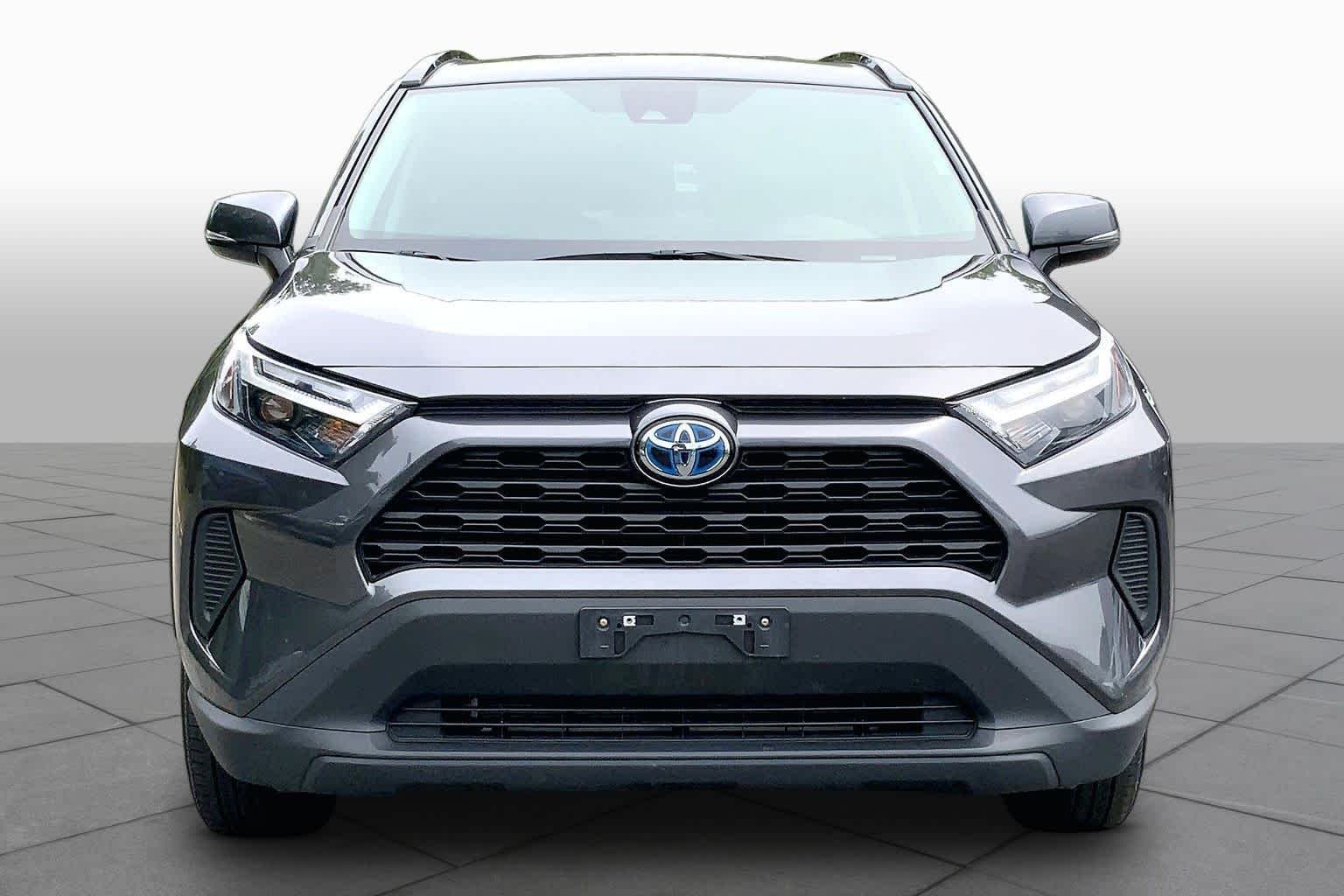 Used 2024 Magnetic Gray Metallic Toyota Hybrid XLE image 4