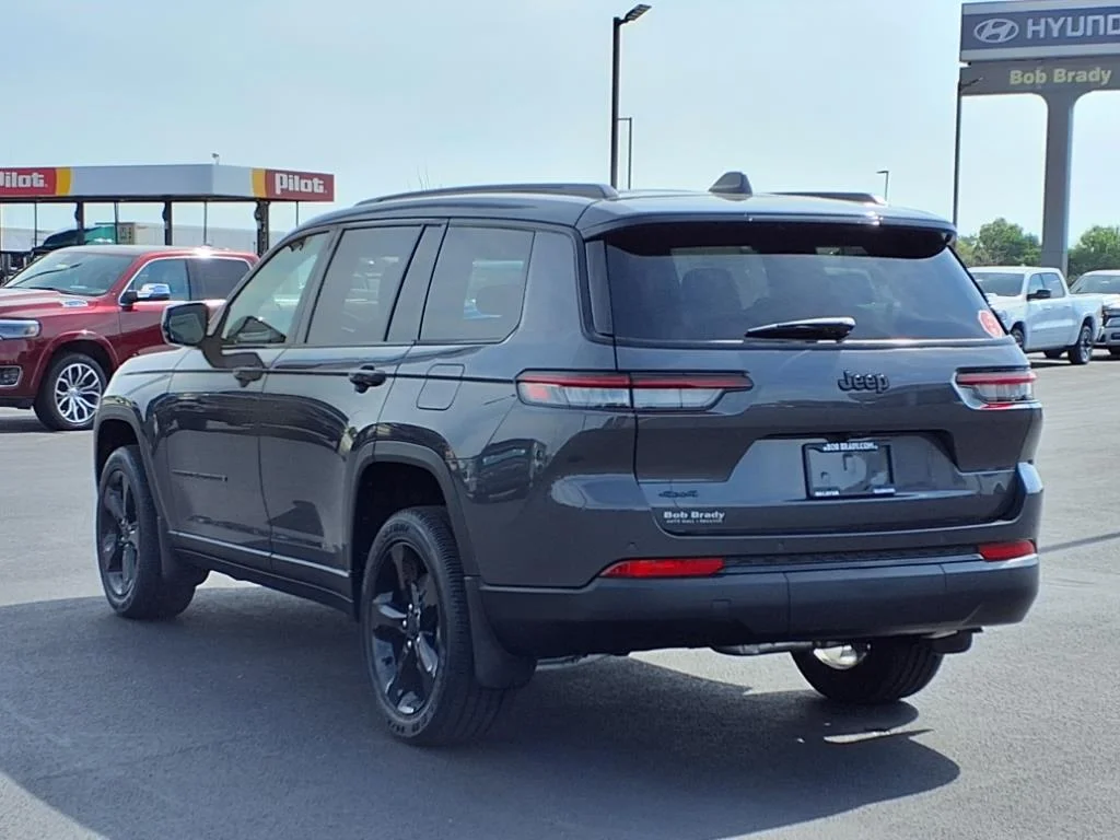 New 2025 Baltic Gray Metallic Clear-Coat Exterior Paint Jeep Altitude X image 13