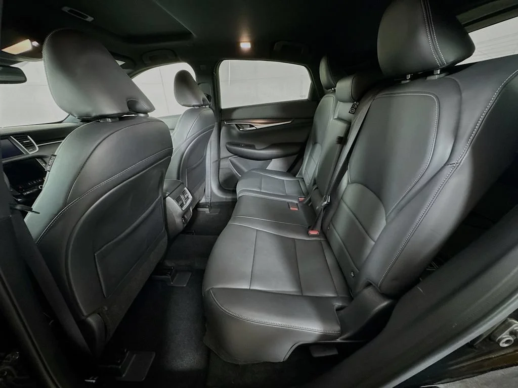Certified Used 2022 Black INFINITI LUXE image 30