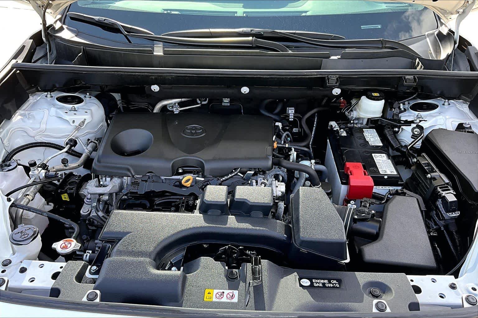 Used 2025 Ice Cap Toyota XLE image 31