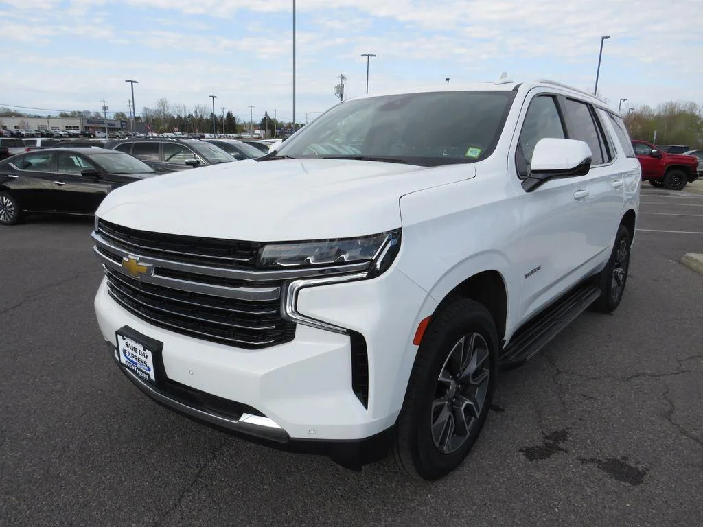 Used 2023 Summit White Chevrolet LT image 11