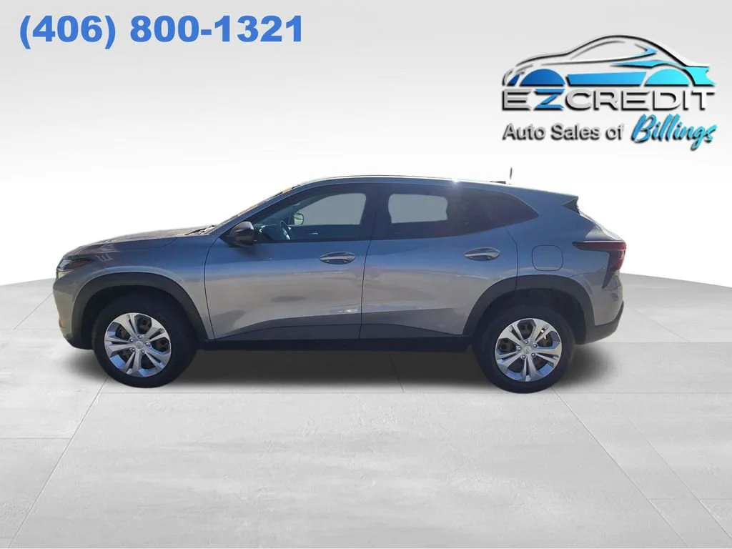 2024 Chevrolet Trax LS's photo