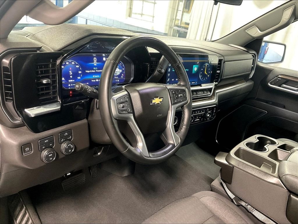 Used 2023 Gray Chevrolet LT image 8