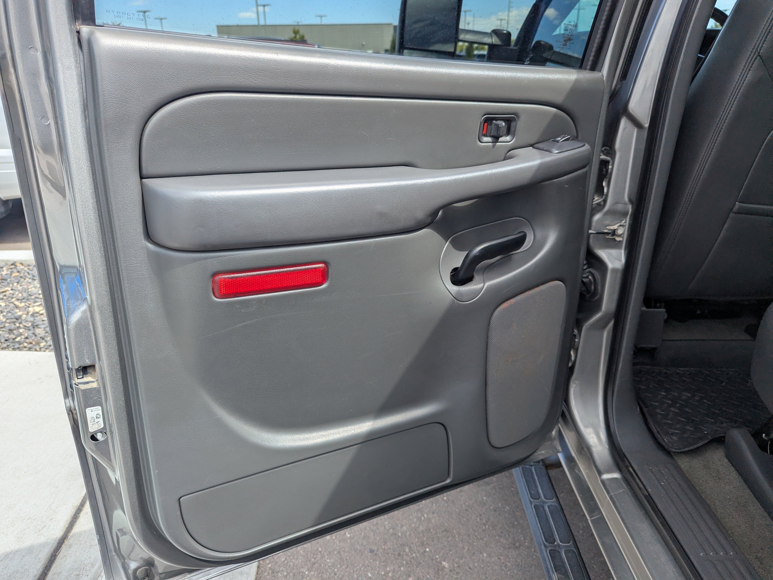 Used 2007 Graystone Metallic Chevrolet SRW LT3 image 23
