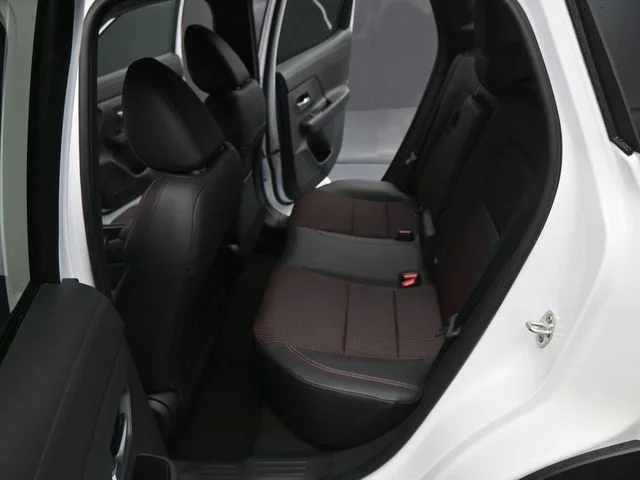 New 2026 Aspen White TriCoat / Super Black Two-tone Nissan SR image 15