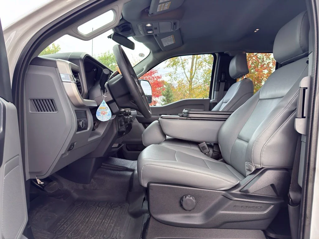 Used 2026 White Ford XL image 2