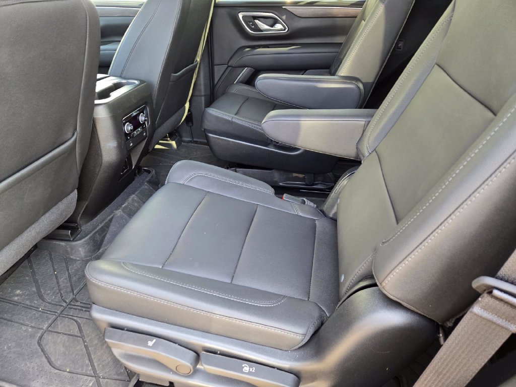 Used 2023 Black Chevrolet Z71 image 14