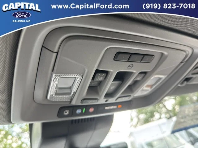 Used 2024 White GMC Denali image 33