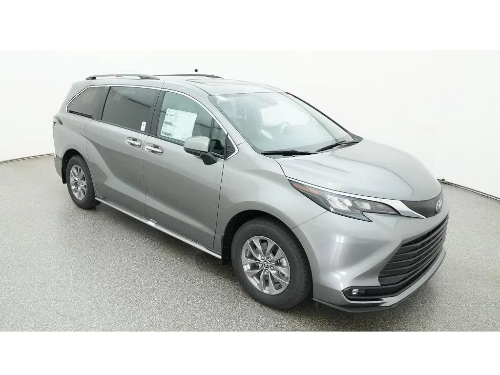 New 2026 Heavy Metal Toyota XLE image 13