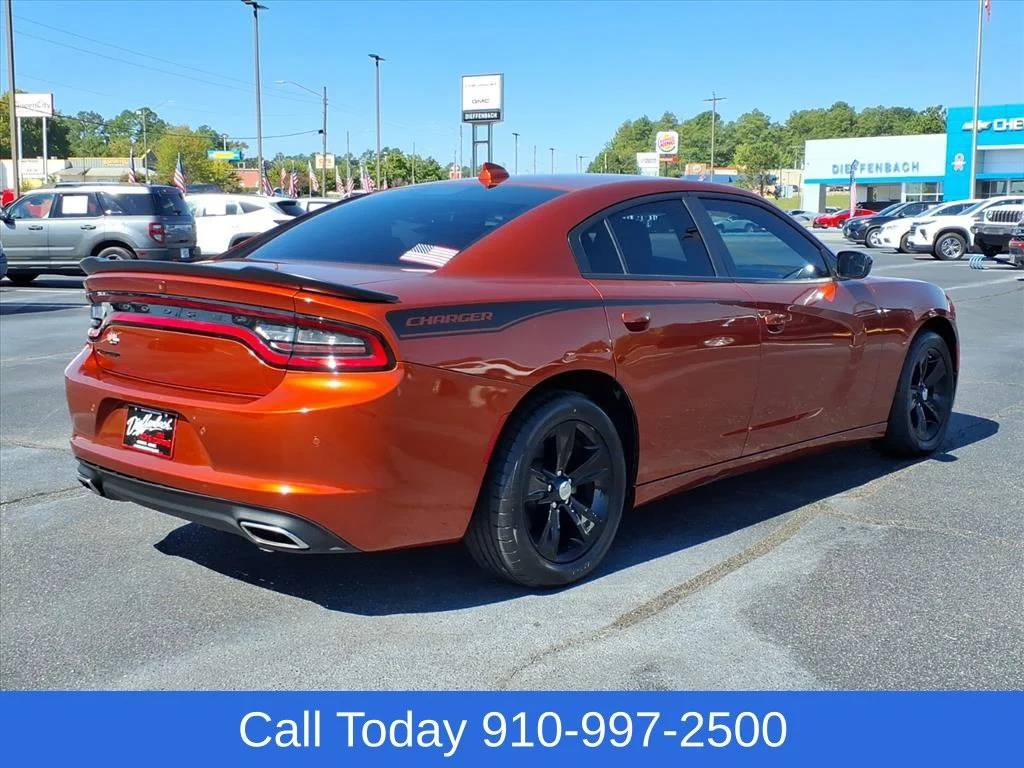 Used 2023 Orange Dodge SXT image 5