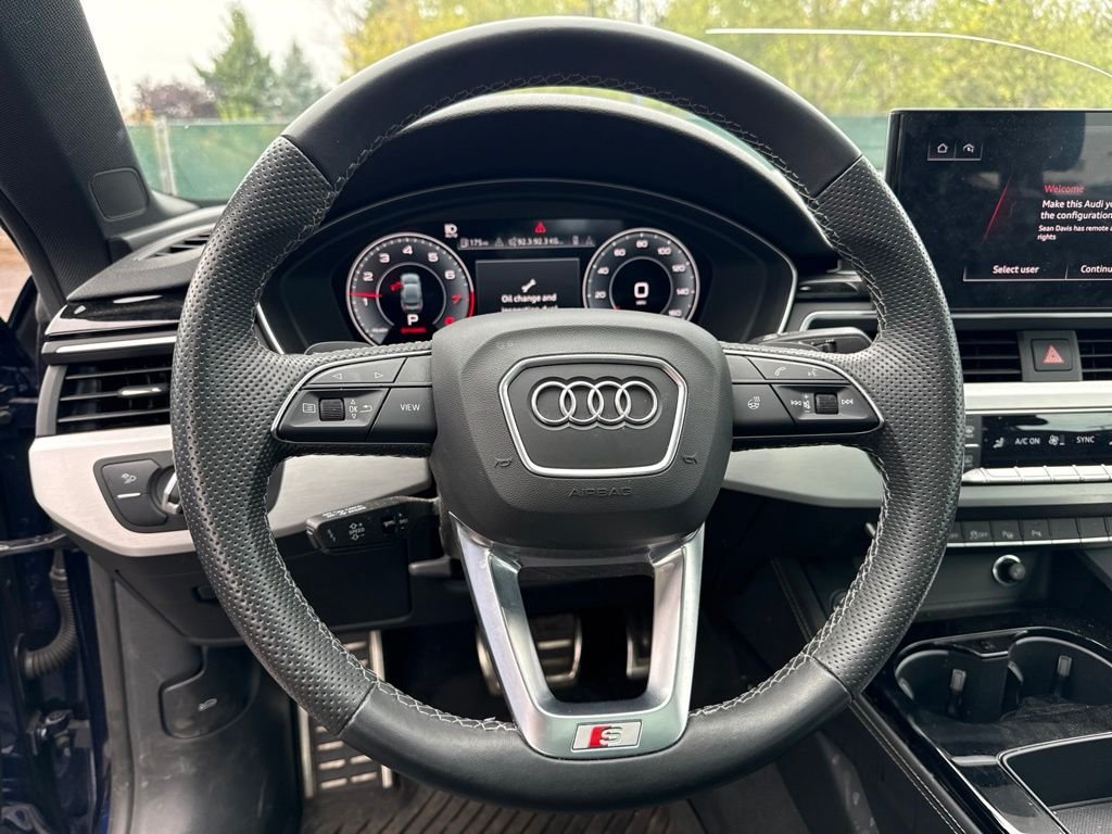 Used 2022 Navarra Blue Metallic Audi Prestige One-Owner image 9