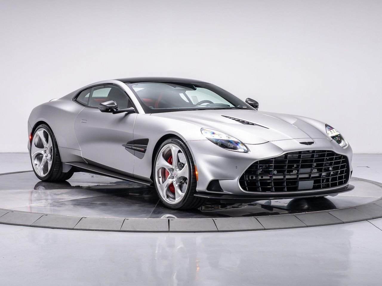 2025 Aston Martin Vanquish