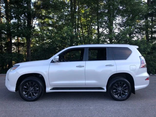 Used 2023 White Pearl Lexus 460 image 8
