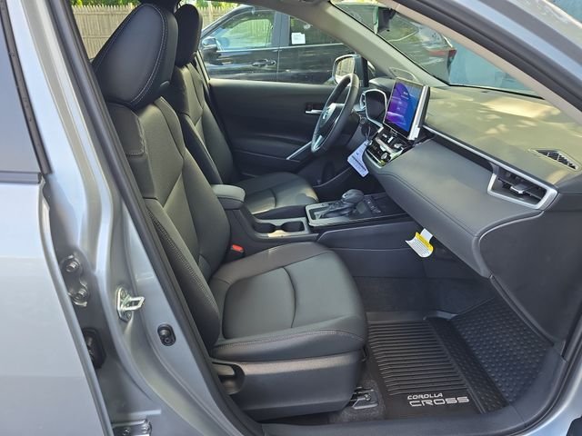 New 2026 Sonic Silver Toyota XLE image 10