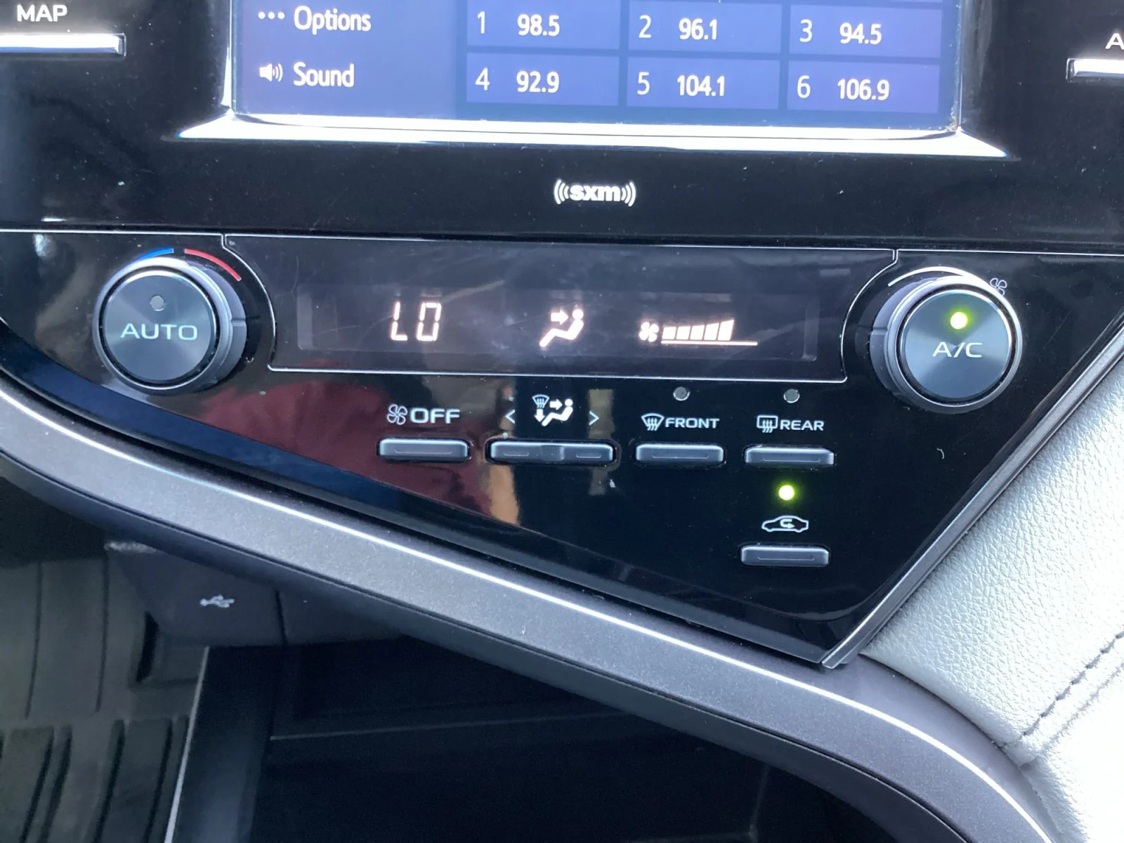 Used 2020 Predawn Gray Mica Toyota LE image 20