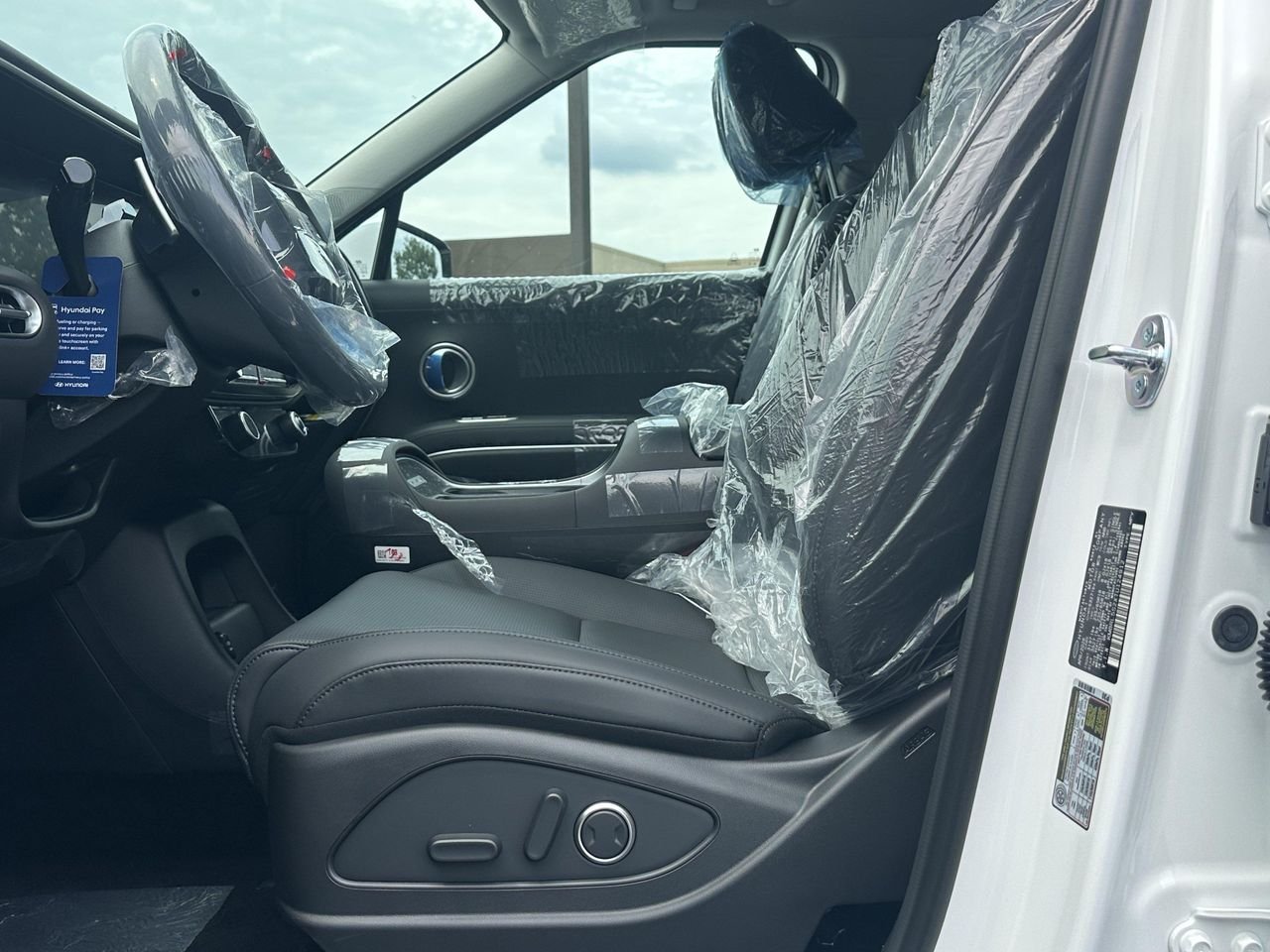 New 2026 Creamy White Pearl Hyundai SEL 7P image 9