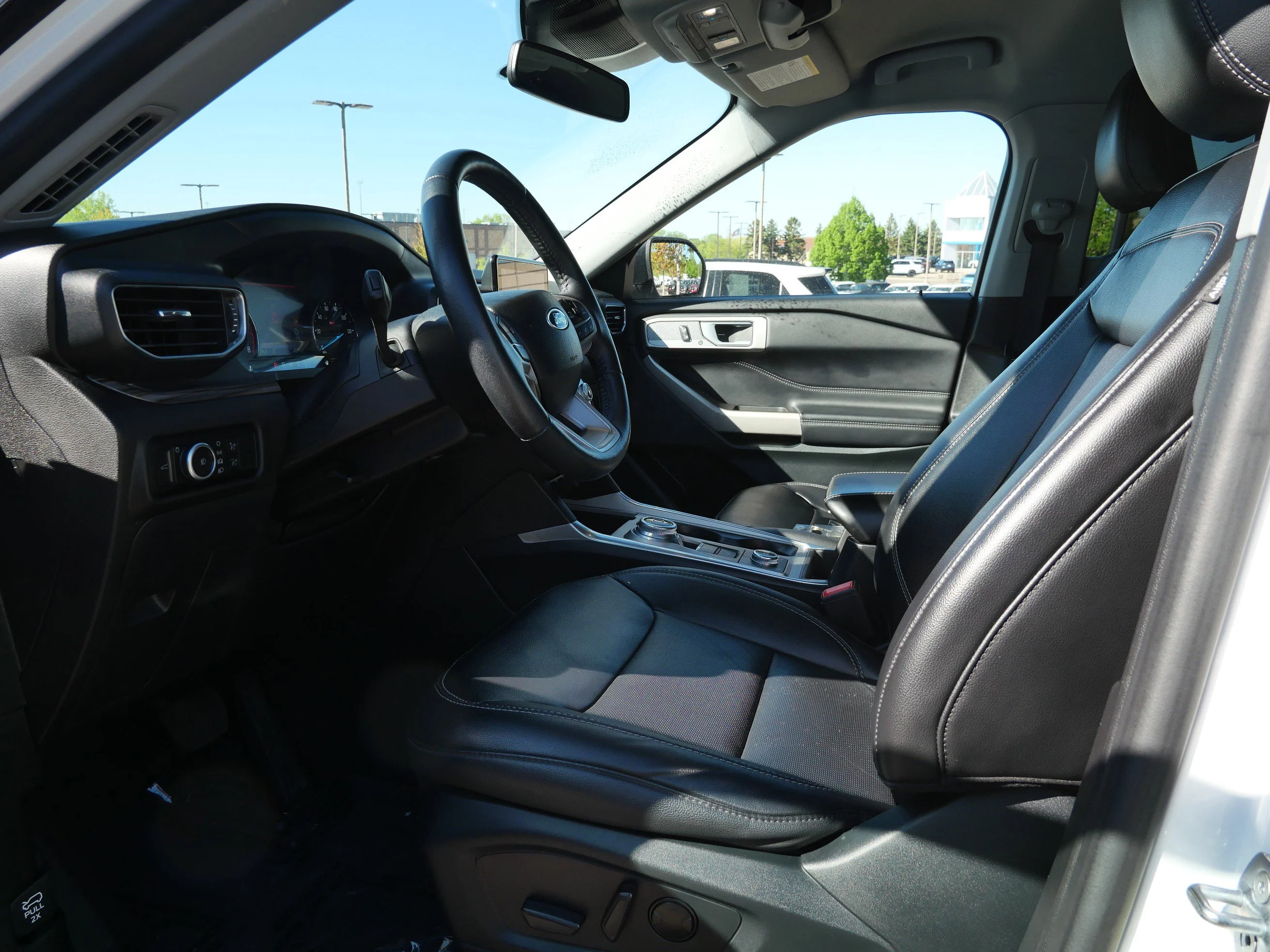 Used 2023 Oxford White Ford Limited image 10