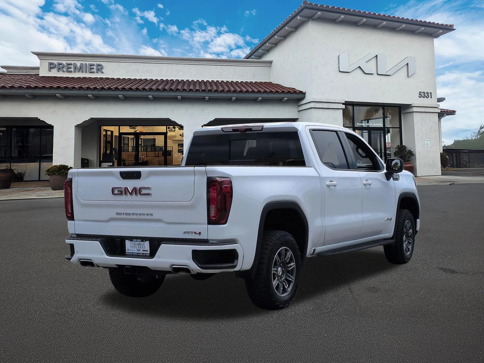 Used 2024 White GMC AT4 image 8