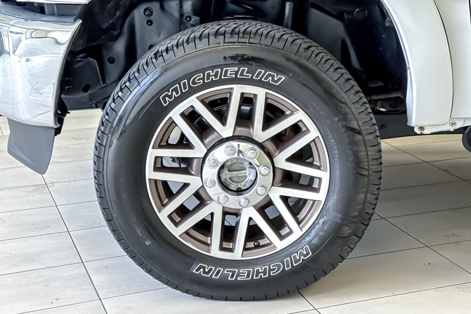 Used 2016 Oxford White Ford XLT image 22