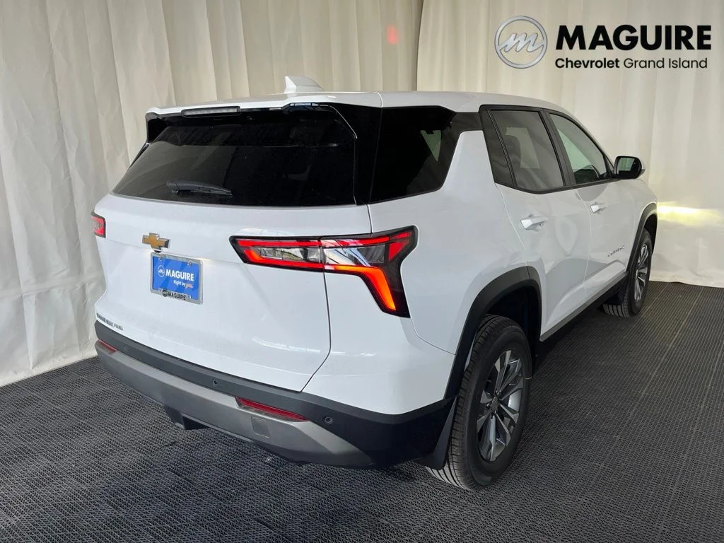 New 2026 White Chevrolet LT image 28