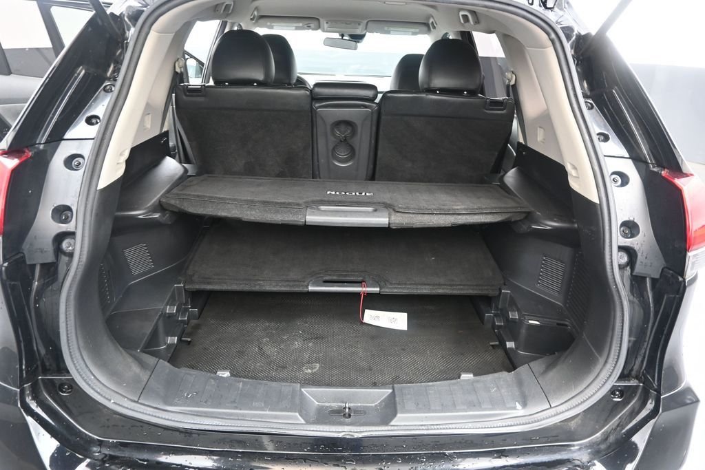 Used 2020 Black Nissan S image 14