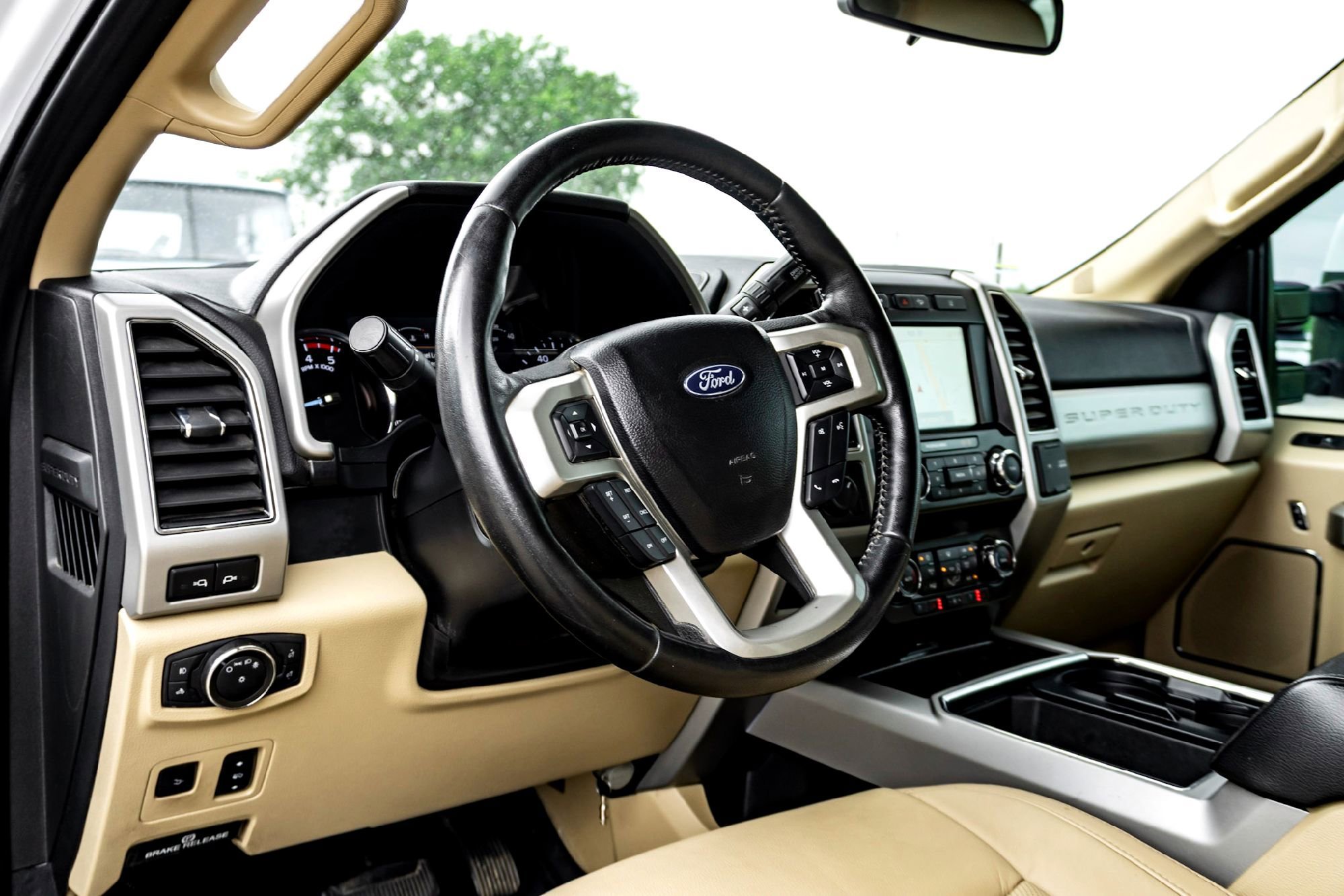 Used 2020 Oxford White Ford LARIAT image 14