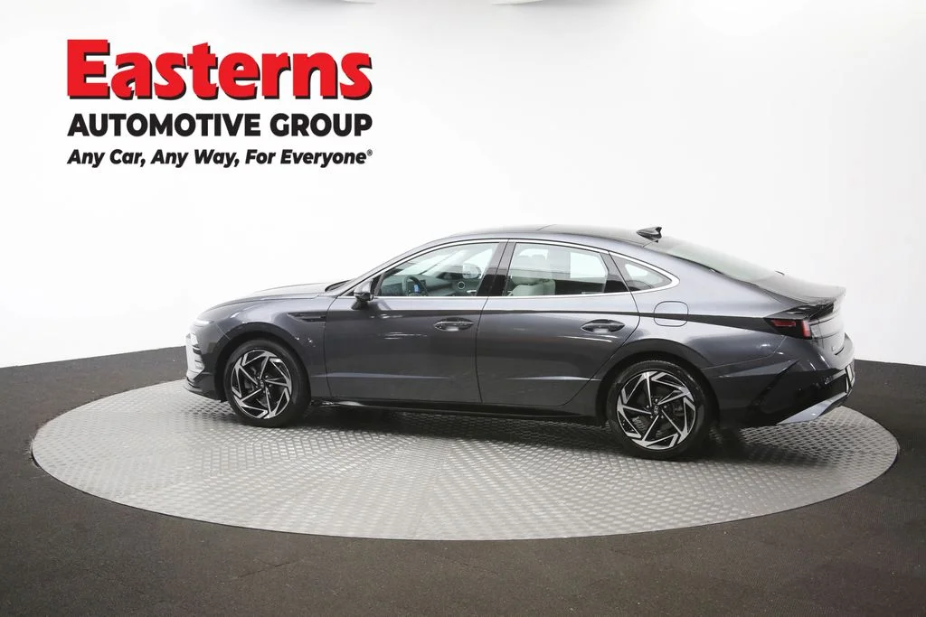 Used 2024 Gray Hyundai SEL image 63