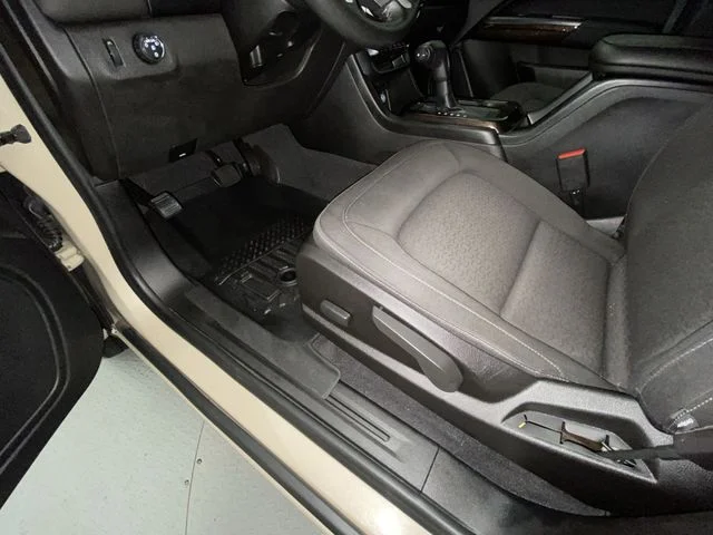 Used 2021 Beige GMC Elevation image 12