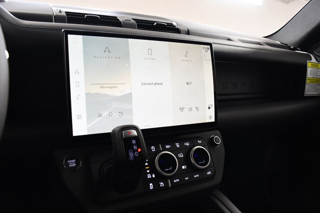New 2026 Borasco Grey Land Rover X-Dynamic SE image 33