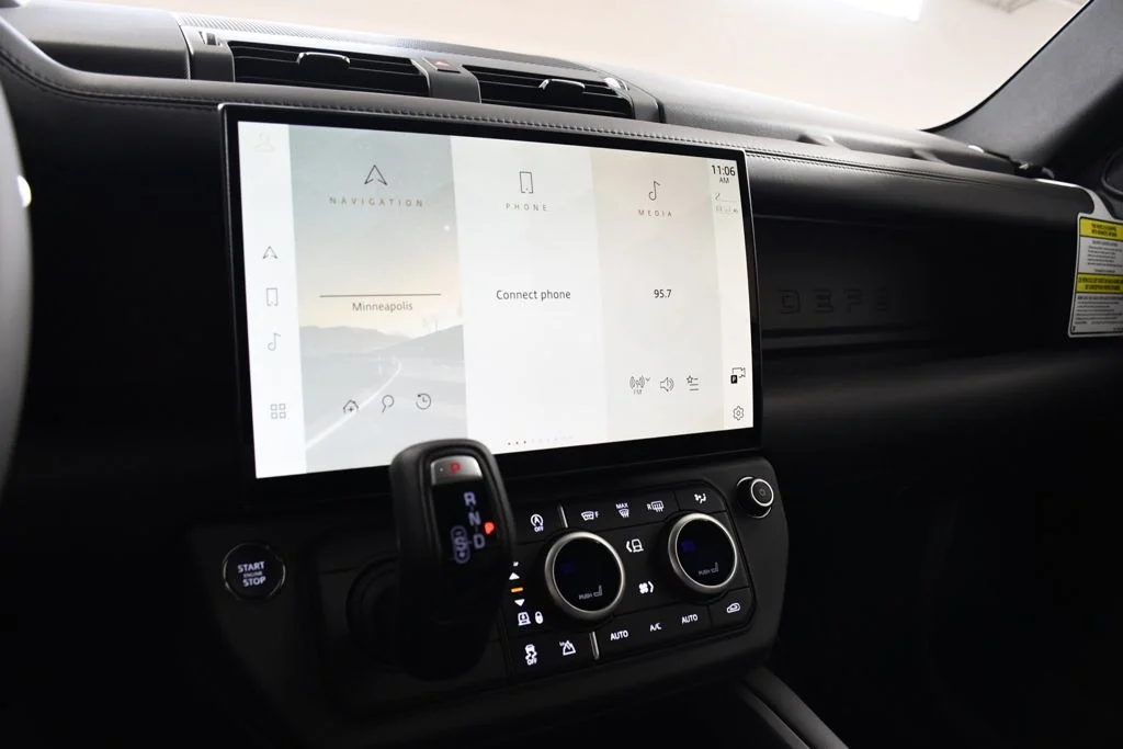 New 2026 Borasco Grey Land Rover X-Dynamic SE image 33